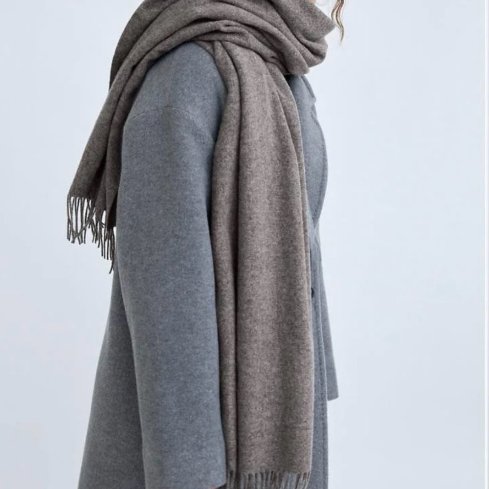 Aritzia Wilfred Gray Wool Scarf